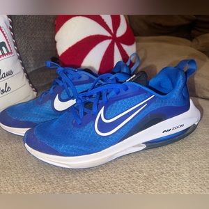 Blue Nike air zoom size 6.5.